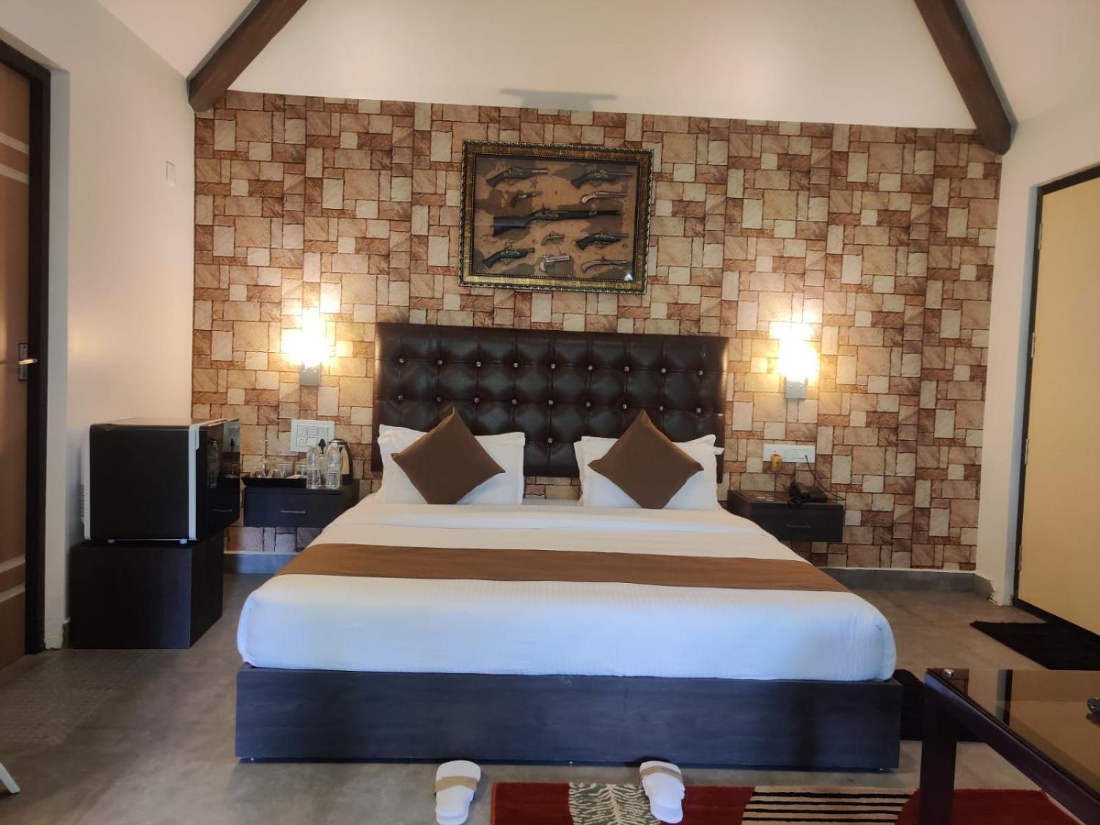 The Mountain Shades Resort 마디케리 외부 사진