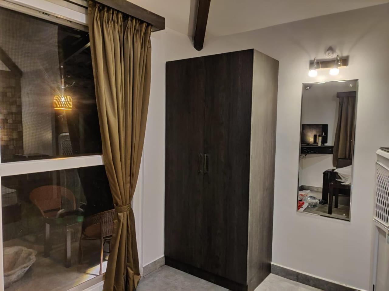 The Mountain Shades Resort 마디케리 외부 사진