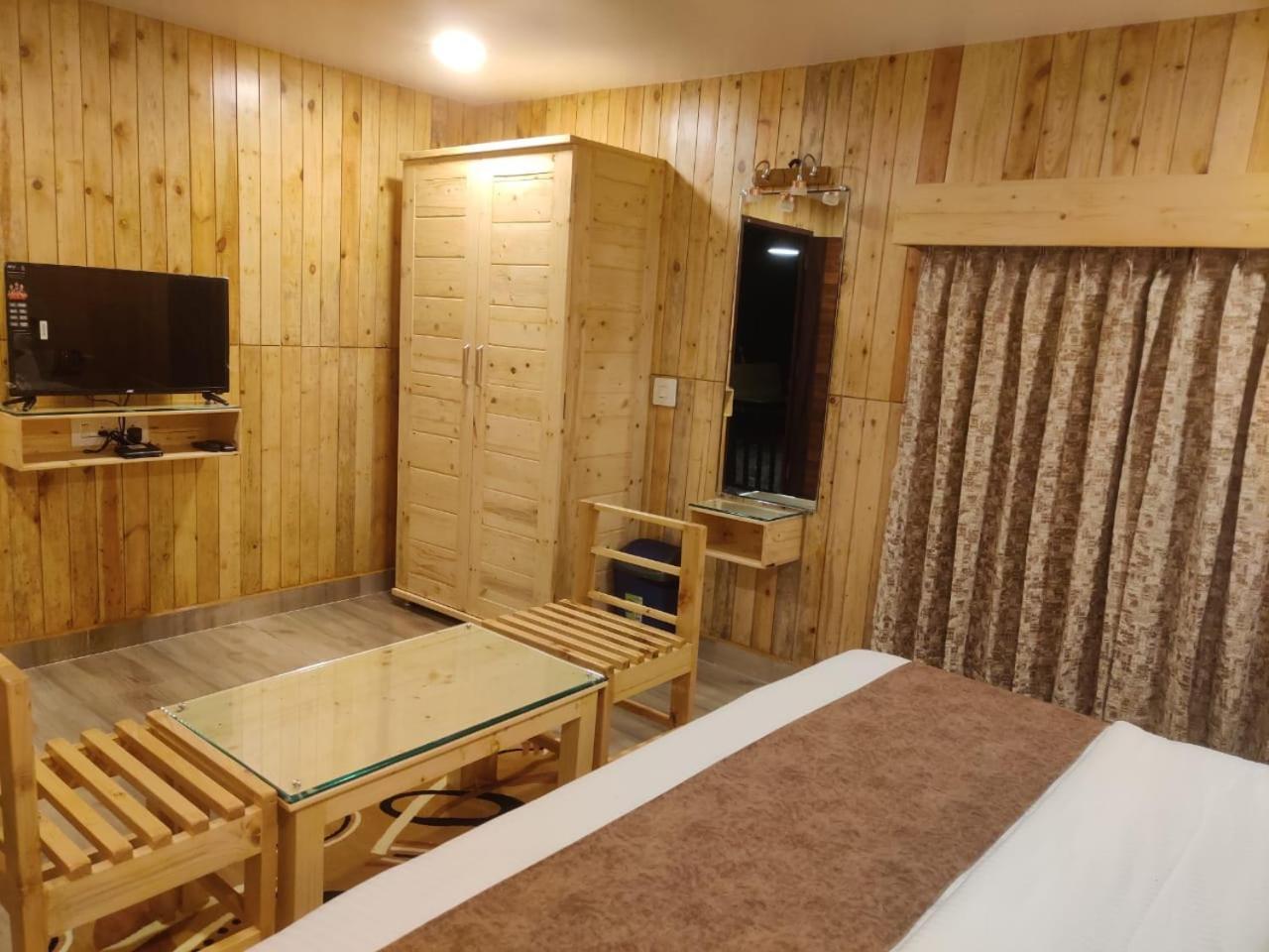 The Mountain Shades Resort 마디케리 외부 사진