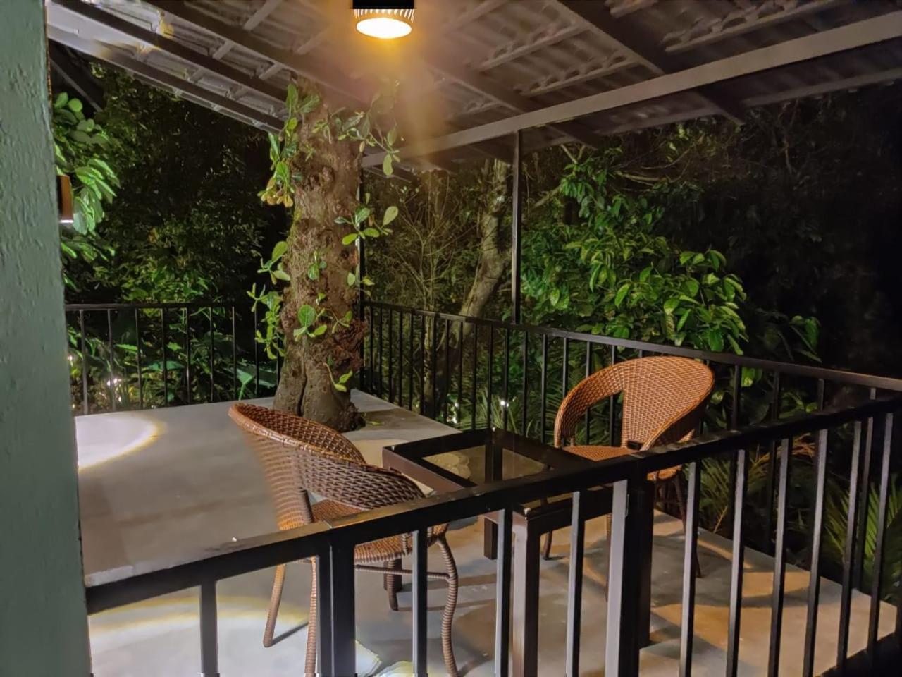 The Mountain Shades Resort 마디케리 외부 사진