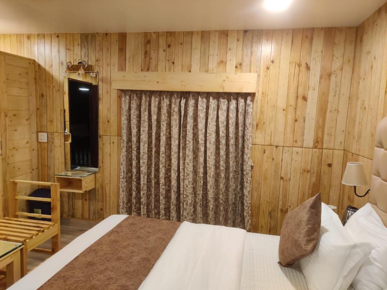The Mountain Shades Resort 마디케리 외부 사진