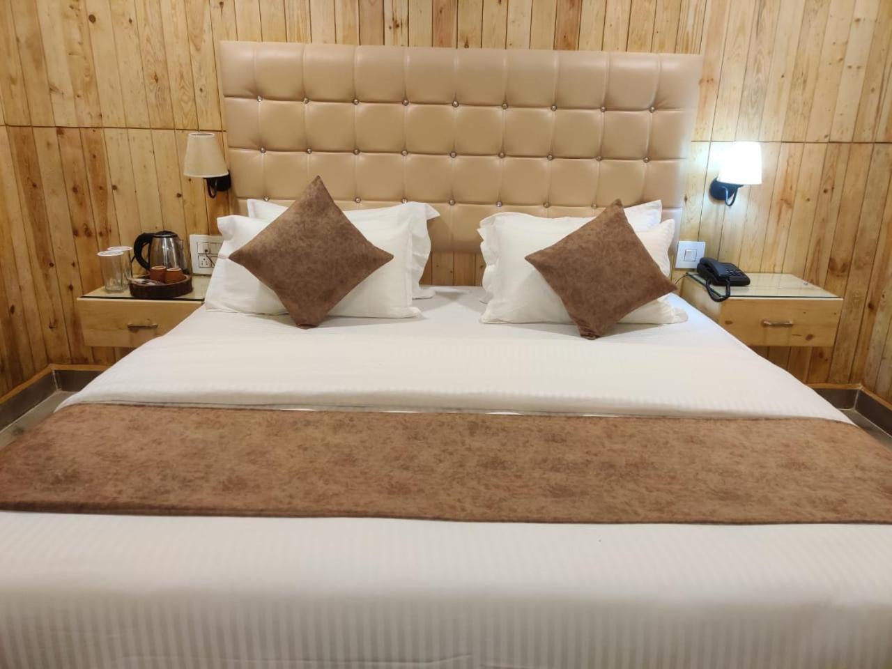 The Mountain Shades Resort 마디케리 외부 사진