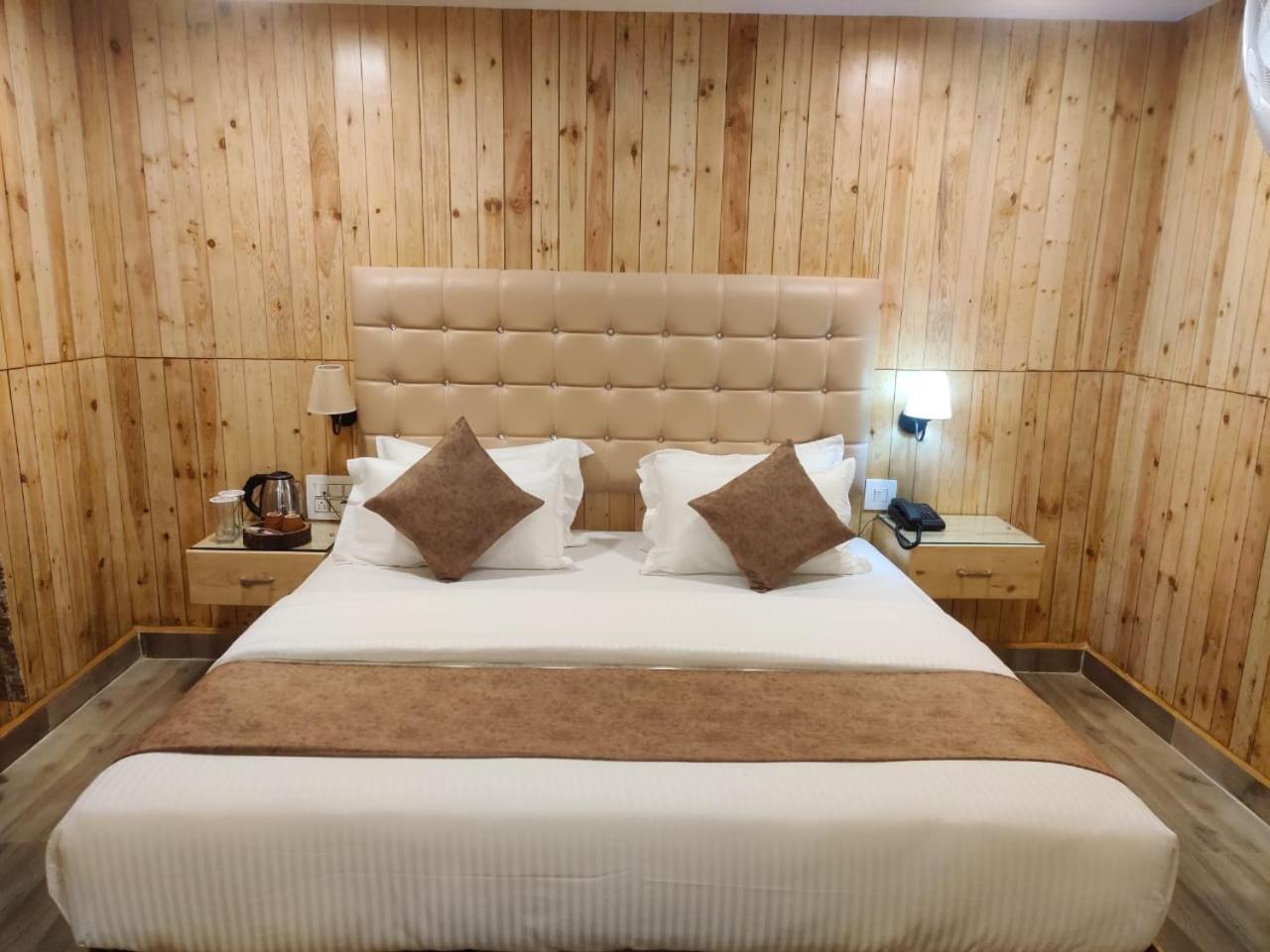 The Mountain Shades Resort 마디케리 외부 사진