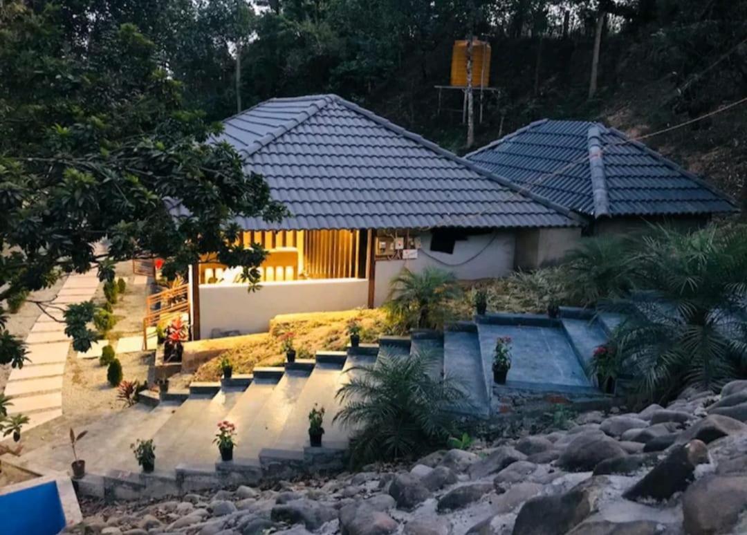The Mountain Shades Resort 마디케리 외부 사진
