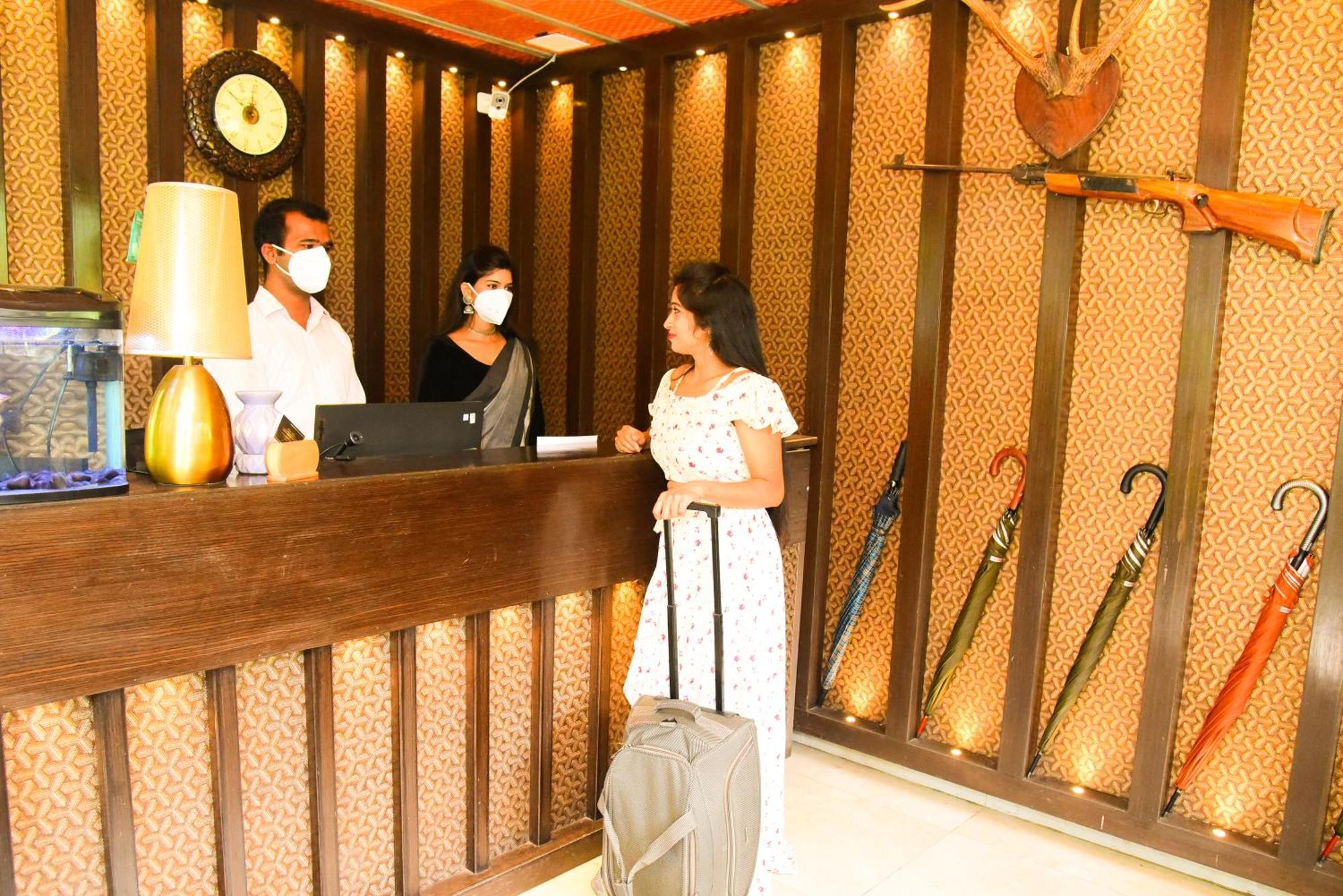 The Mountain Shades Resort 마디케리 외부 사진