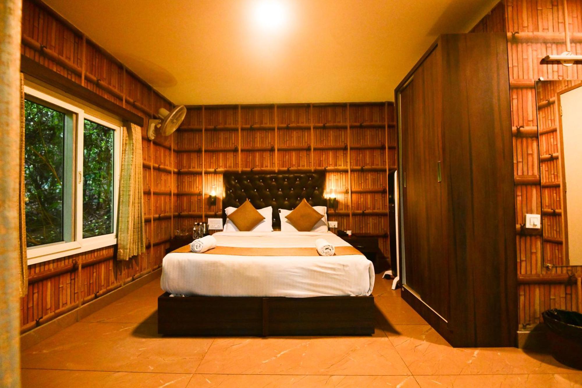 The Mountain Shades Resort 마디케리 외부 사진